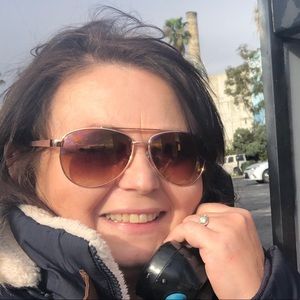 Meet your Posher, Liana